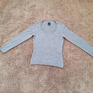 Madeleine cashmere crew neck sweater